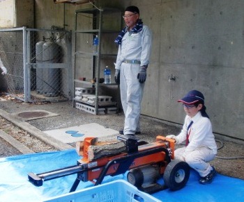 活動名:遊ぼう屋「社家郷山でやまもり体験!木こり体験と甲山産野菜料理」の写真
