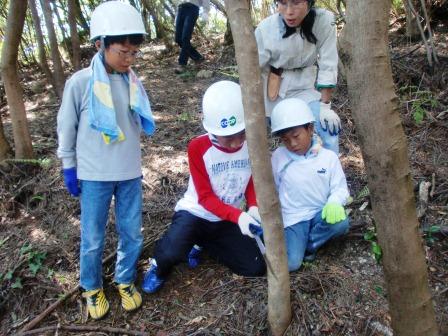 活動名:エコひろば「ももたろうの時代にタイムスリップ!? ~薪・柴・落ち葉で里山のくらしプチ体験」の写真