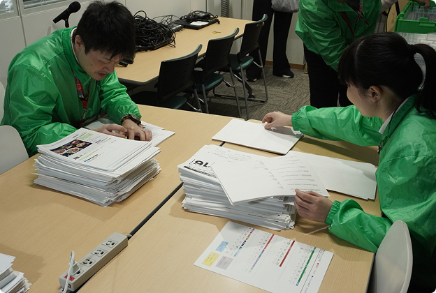 紙リサイクル 仕分けのイメージ